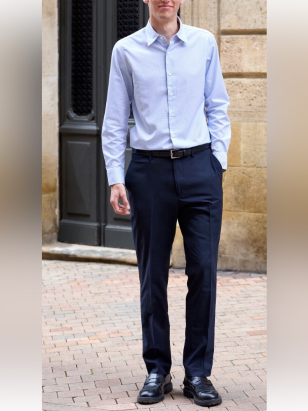 Uniqlo Light Blue Men's easy care stretch, Slim Fit Dress Shirt unisex